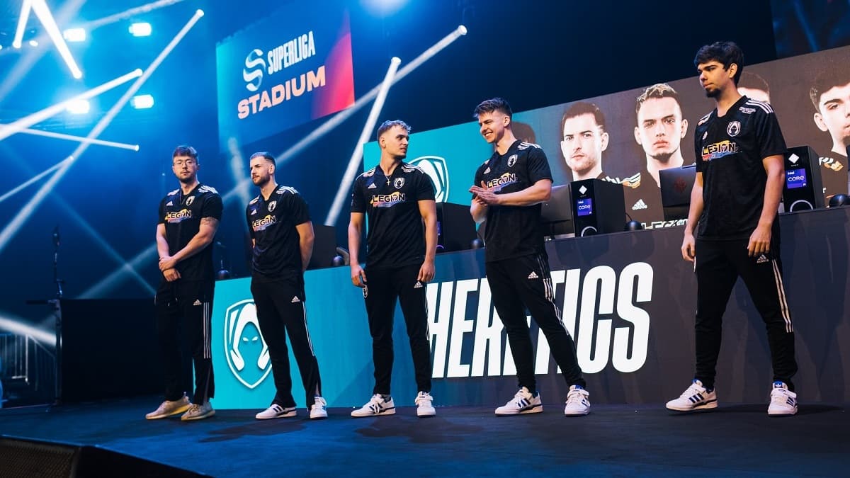 Team Heretics win European Masters Summer 2022