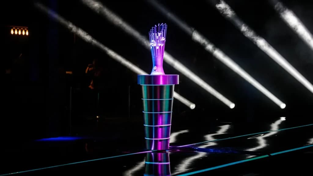 Trofej UEFA eEURO natjecanja na pozornici