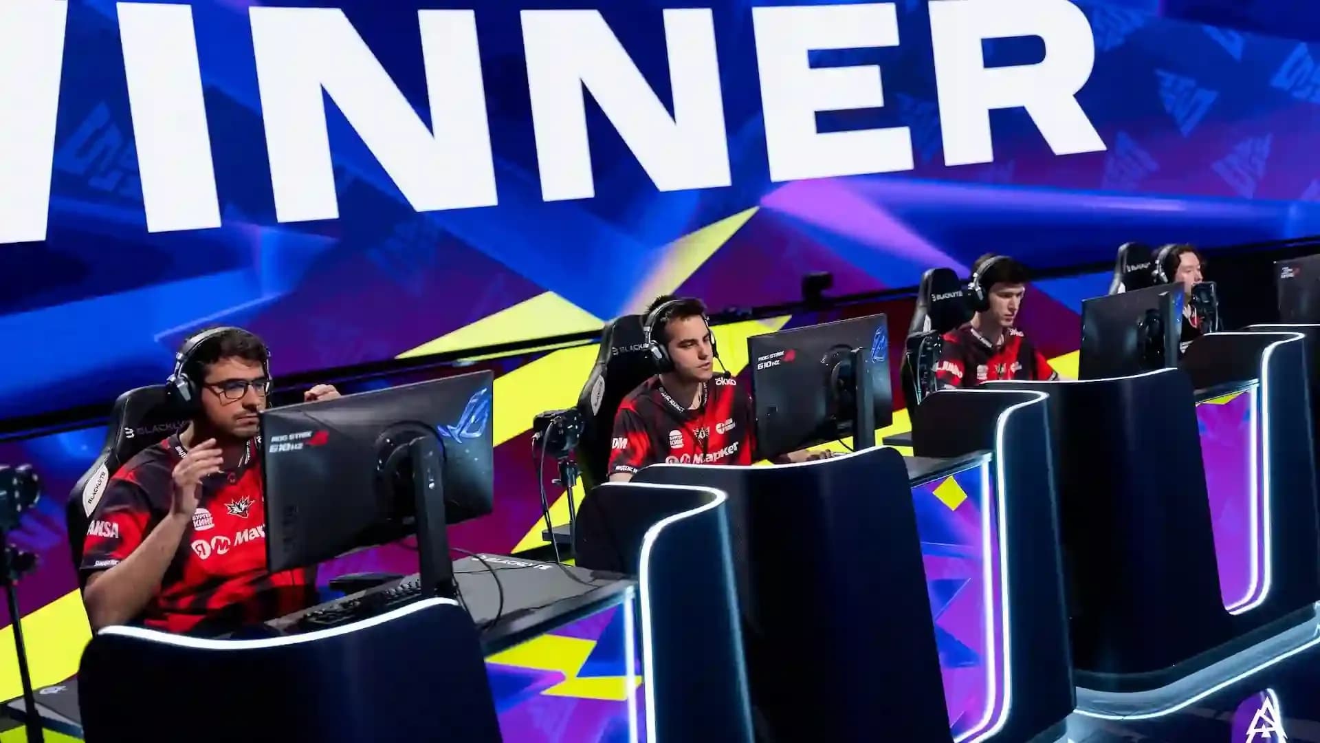 Dota 2 igrači tijekom BLAST SLAM natjecanja