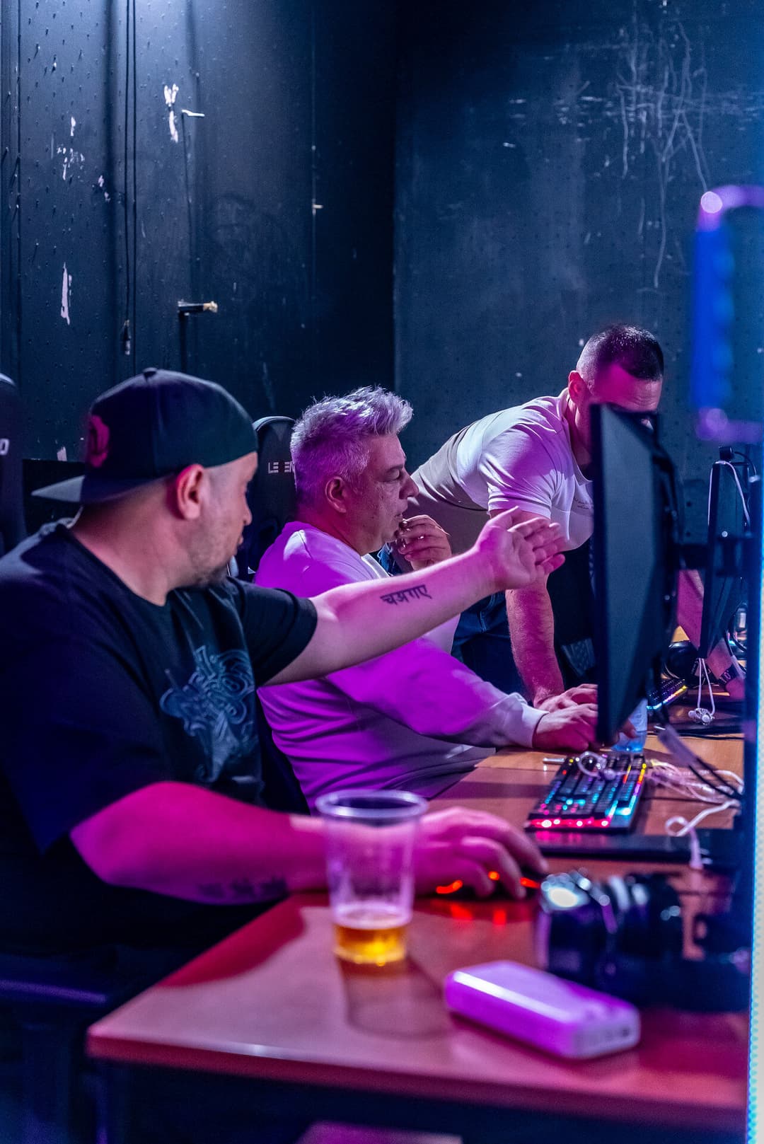 Sudionici HertzOne Final Four LAN-a za računalima u Mostaru