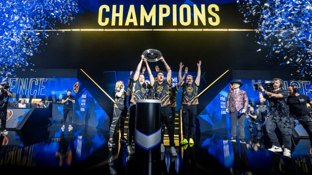 ENCE podiže trofej na pozornici IEM Dallasa 2023.