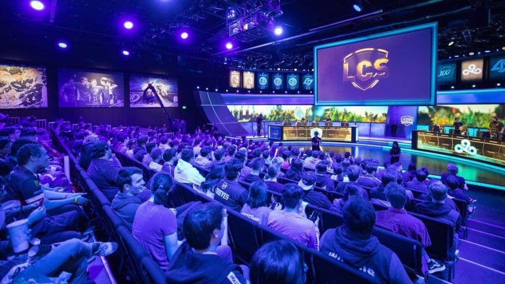LCS Spring Split 2022 playoff with audience